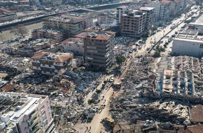 Deprem ve Ölümün Hatırlattıkları