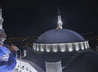 Yazarlar